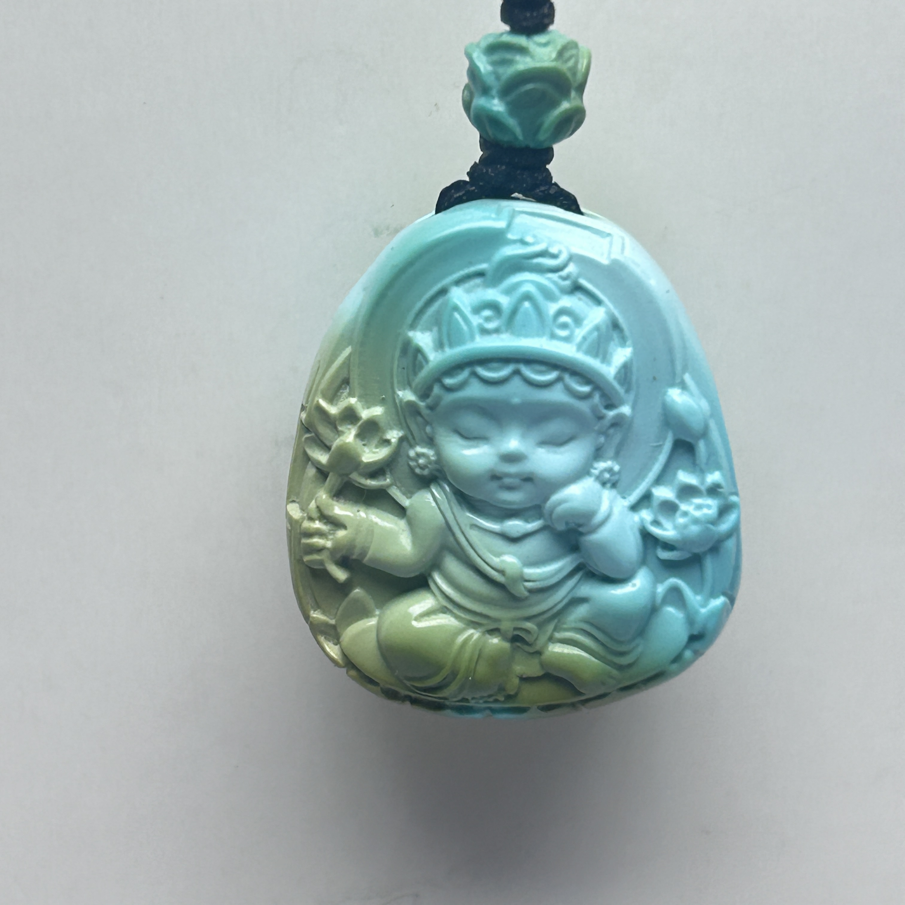 湖北竹山原矿高瓷三彩绿松石精工巧雕绿度母宝宝佛吊坠挂件牌子