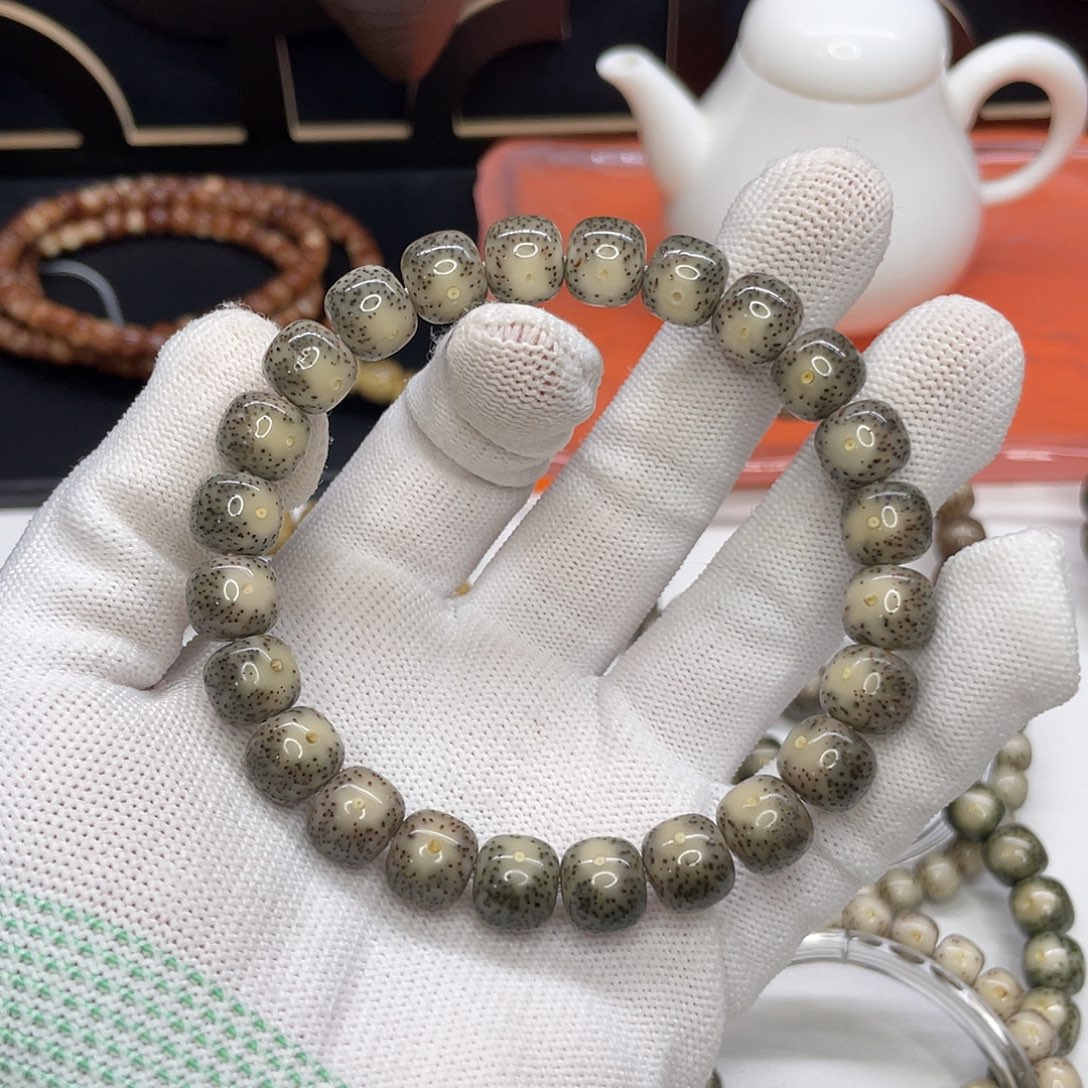 星月菩提吊坠45。10/9神绿冰