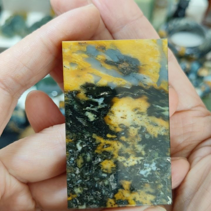 朱***语岫玉未镶嵌挂坠款式