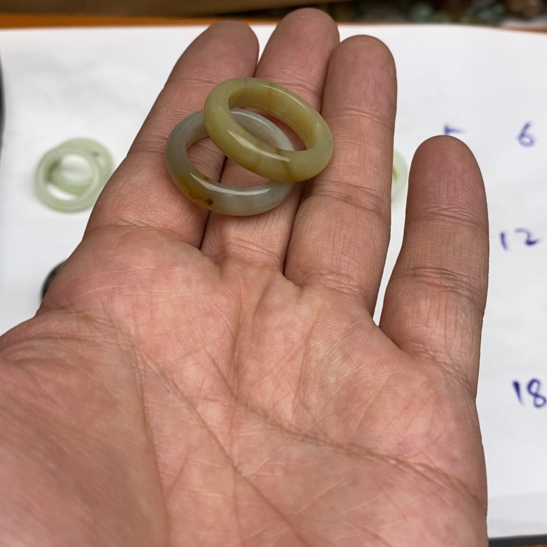 岫玉纯天然岫玉假一赔十18.3未镶嵌