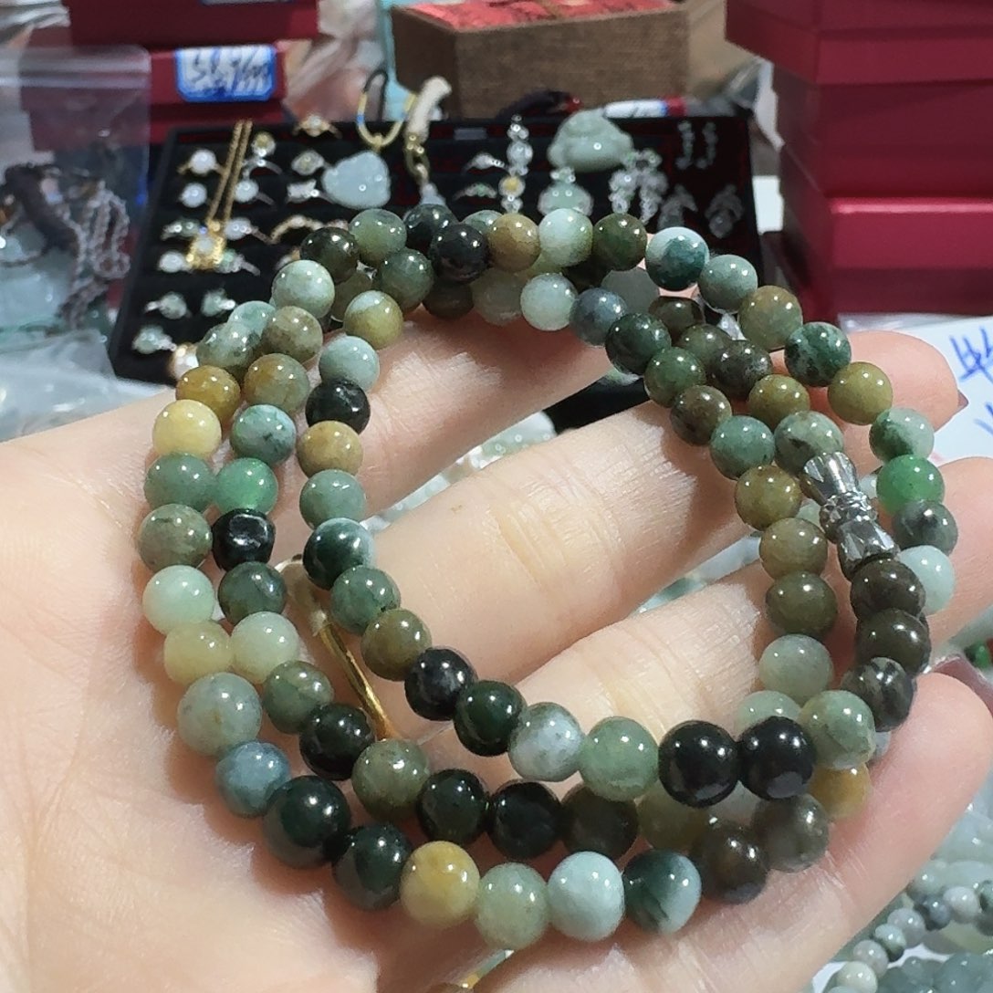 青***人翡翠未镶嵌颈饰6038