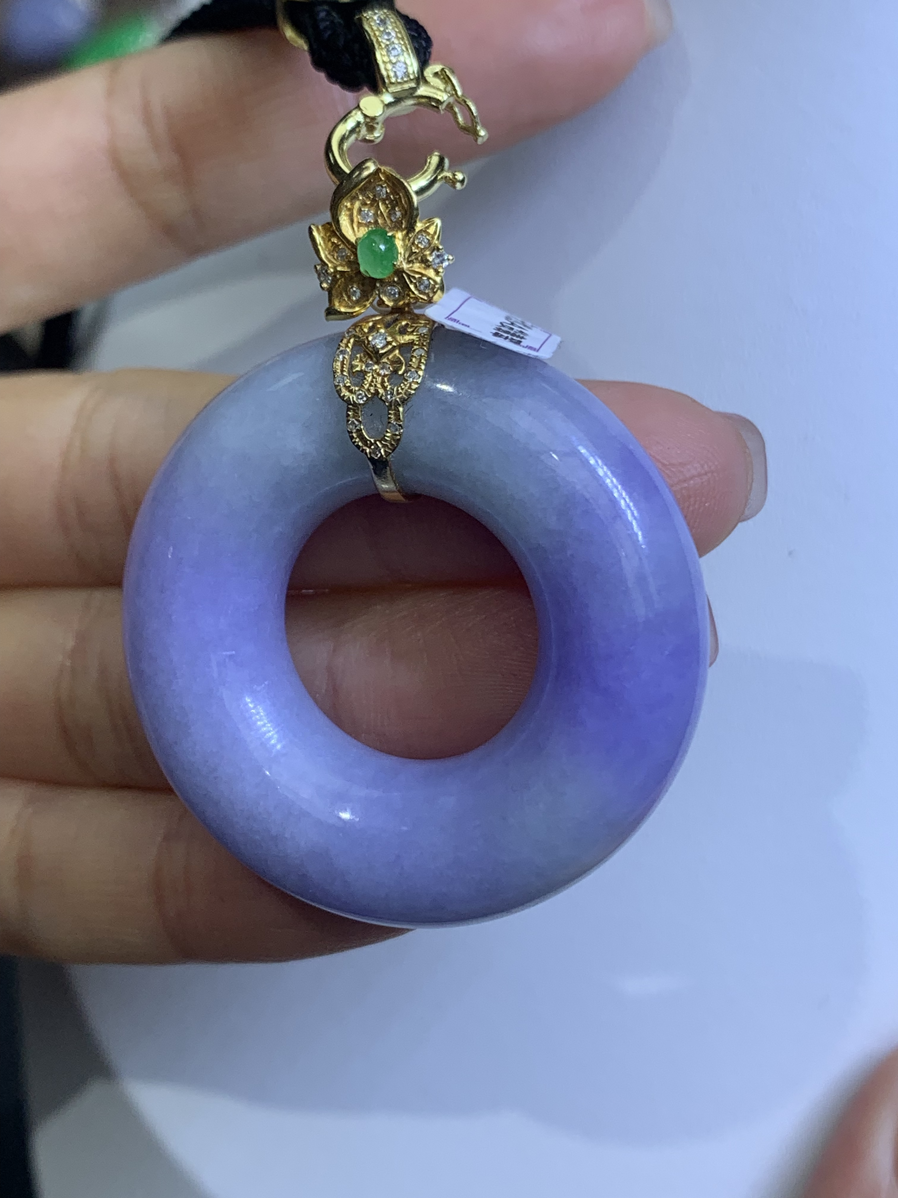 18k金镶嵌翡翠吊坠