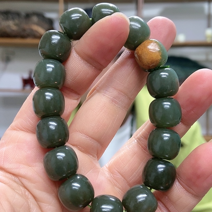 岫岩河磨玉（透闪石质玉）手串未镶嵌