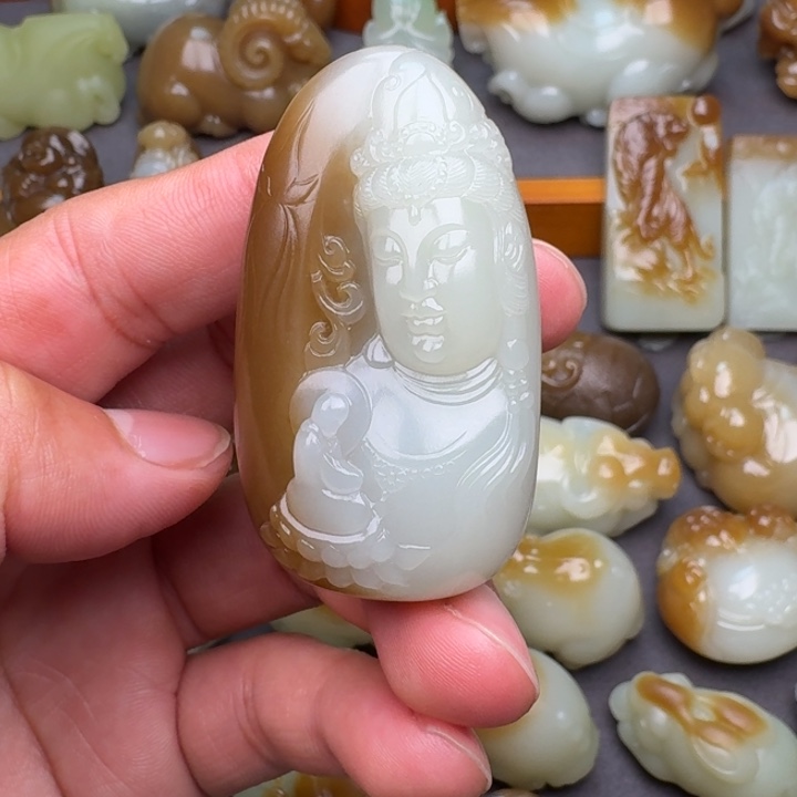 和田玉（糖玉）颈饰未镶嵌黑***3