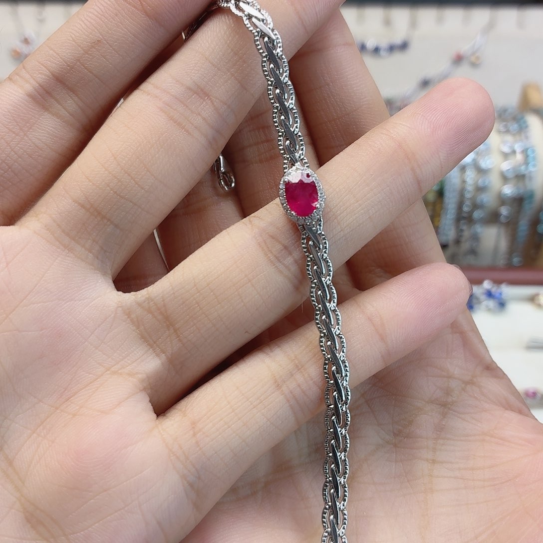 孙***菊银S925镶嵌红宝石手链