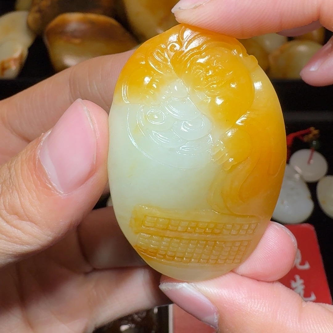和田玉颈饰未镶嵌