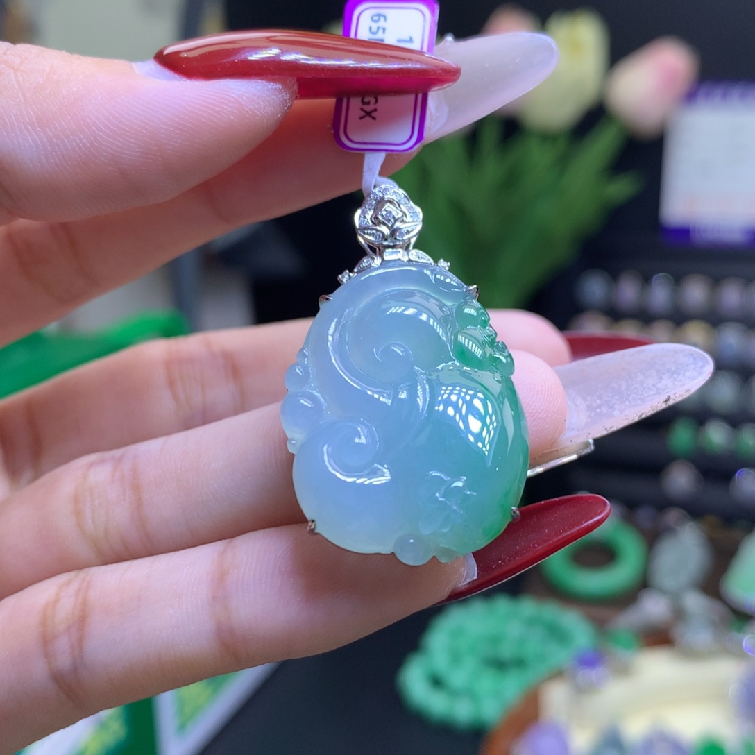 翡翠颈饰18K金镶嵌天然