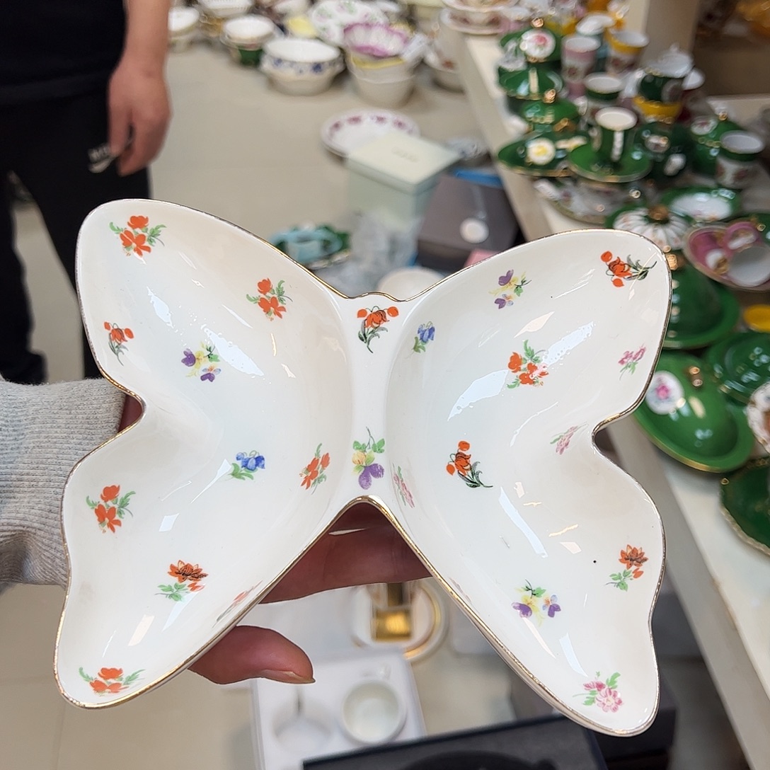 鹿与海陶瓷有限责任公司