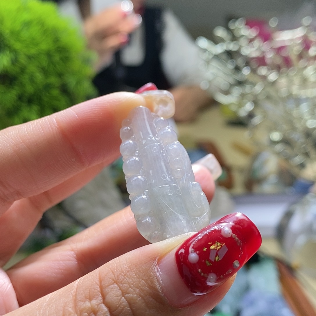 【闪购商品】翡翠颈饰未镶嵌节