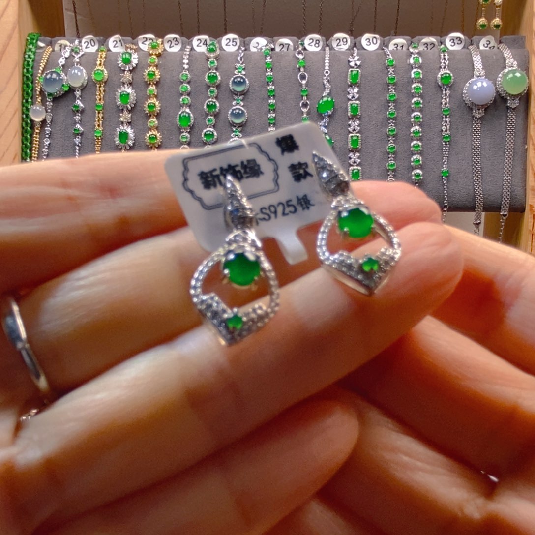 颈饰银S925镶嵌翡翠翡翠耳坠