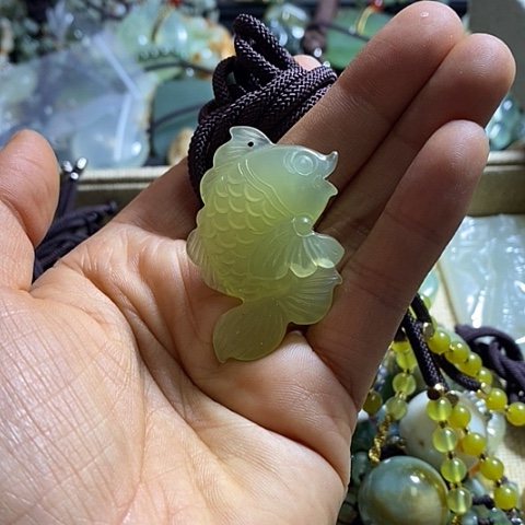 岫玉颈饰未镶嵌挂件