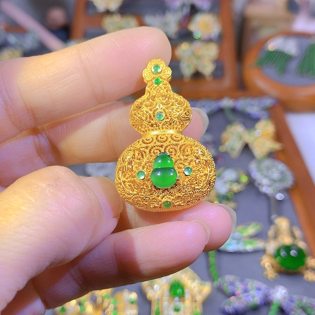 颈饰银S925镶嵌翡翠