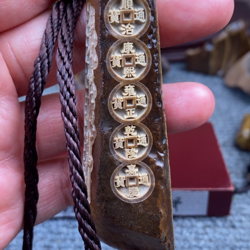 【闪购商品】原石雕刻手把件