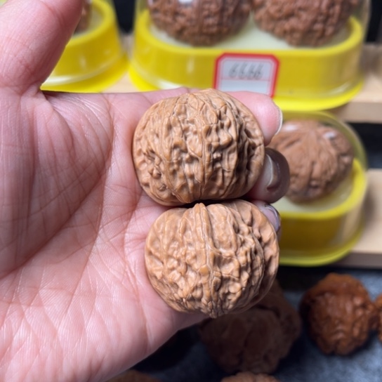 文玩核桃吊坠磨盘
