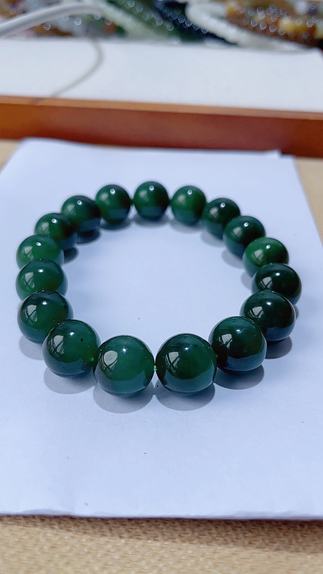 天然和田玉碧籽大手串12mm