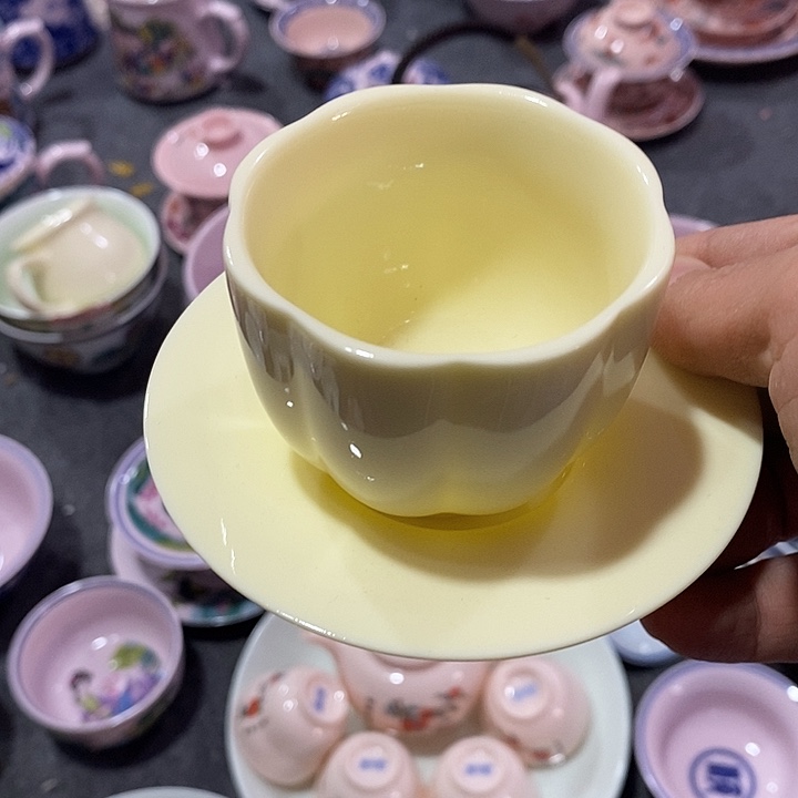 摆件陶黄稀土花口杯 一杯一碟