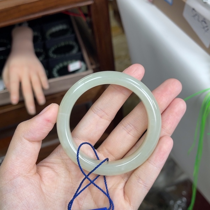 和田玉未镶嵌手镯51