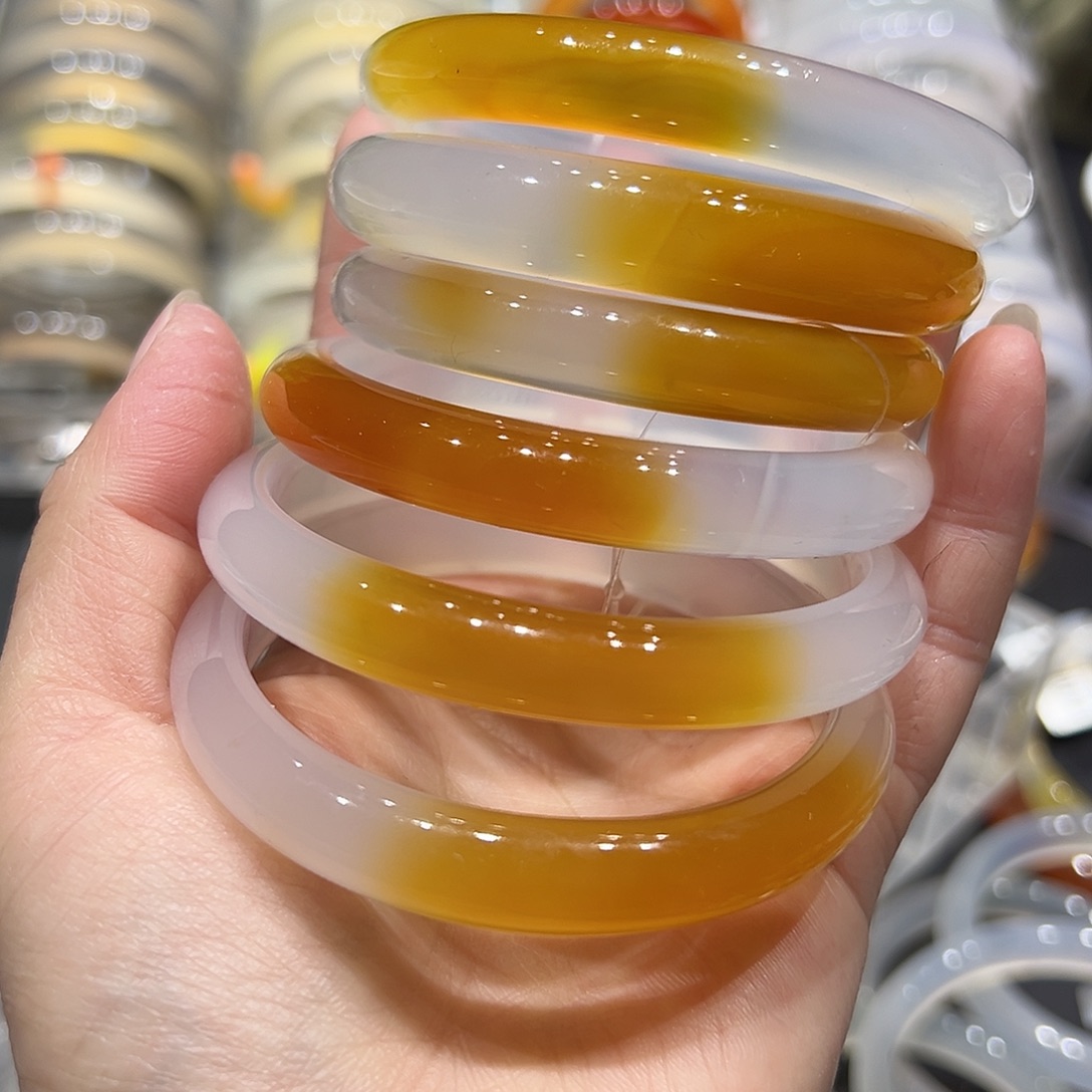 蛋***甜玛瑙/玉髓未镶嵌手镯