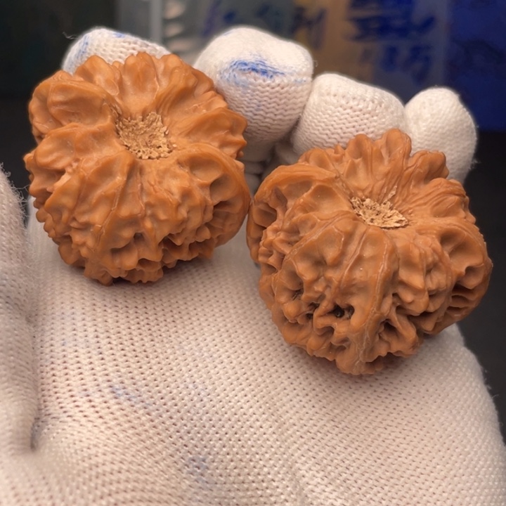 文玩核桃吊坠龙门涧