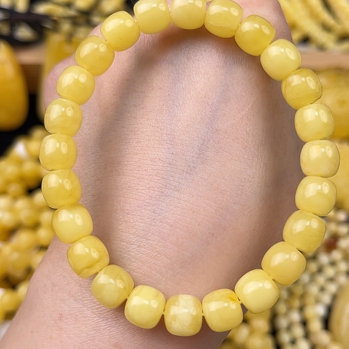 琥珀未镶嵌颈饰琥珀