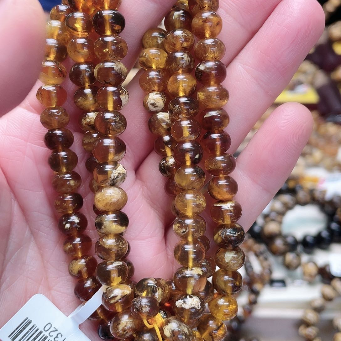 琥珀裸石未镶嵌八11320