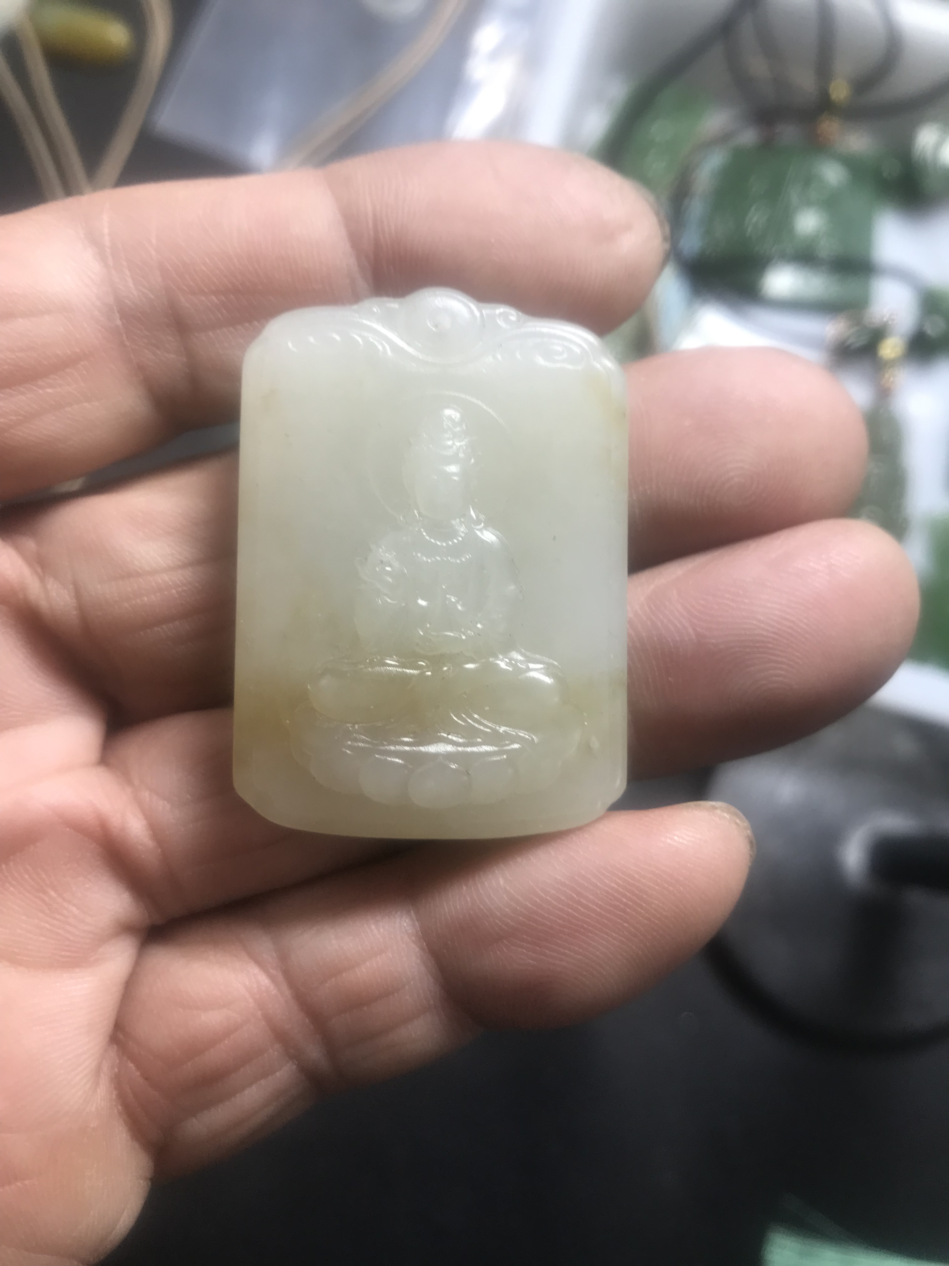 正品和田玉且末糖白玉观音