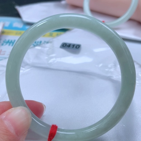翡翠手镯未镶嵌0410号