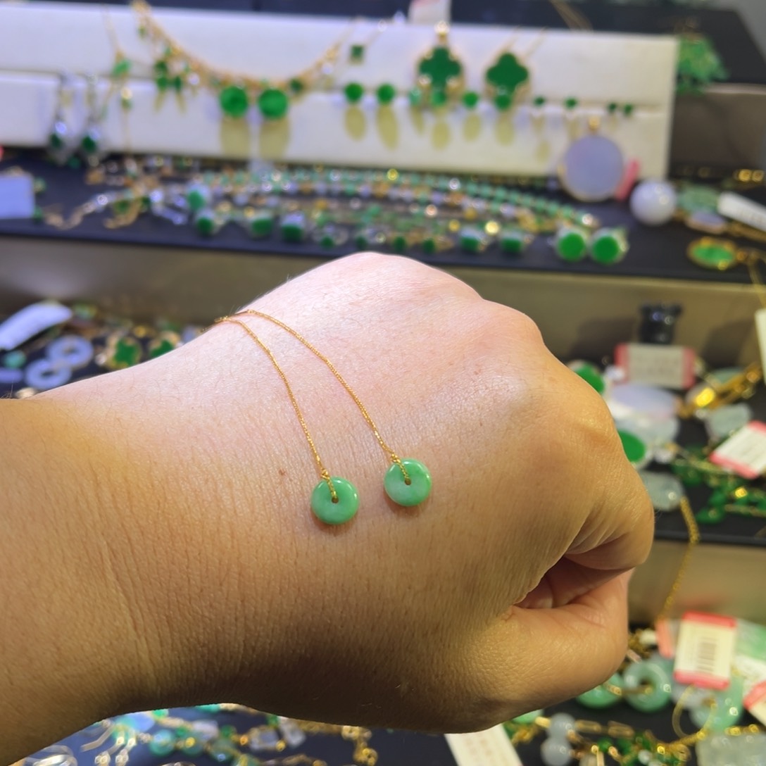 颈饰18K金镶嵌翡翠耳线