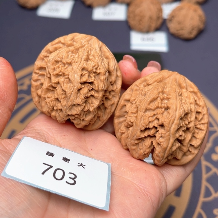 文玩核桃把件44大粗筋 703