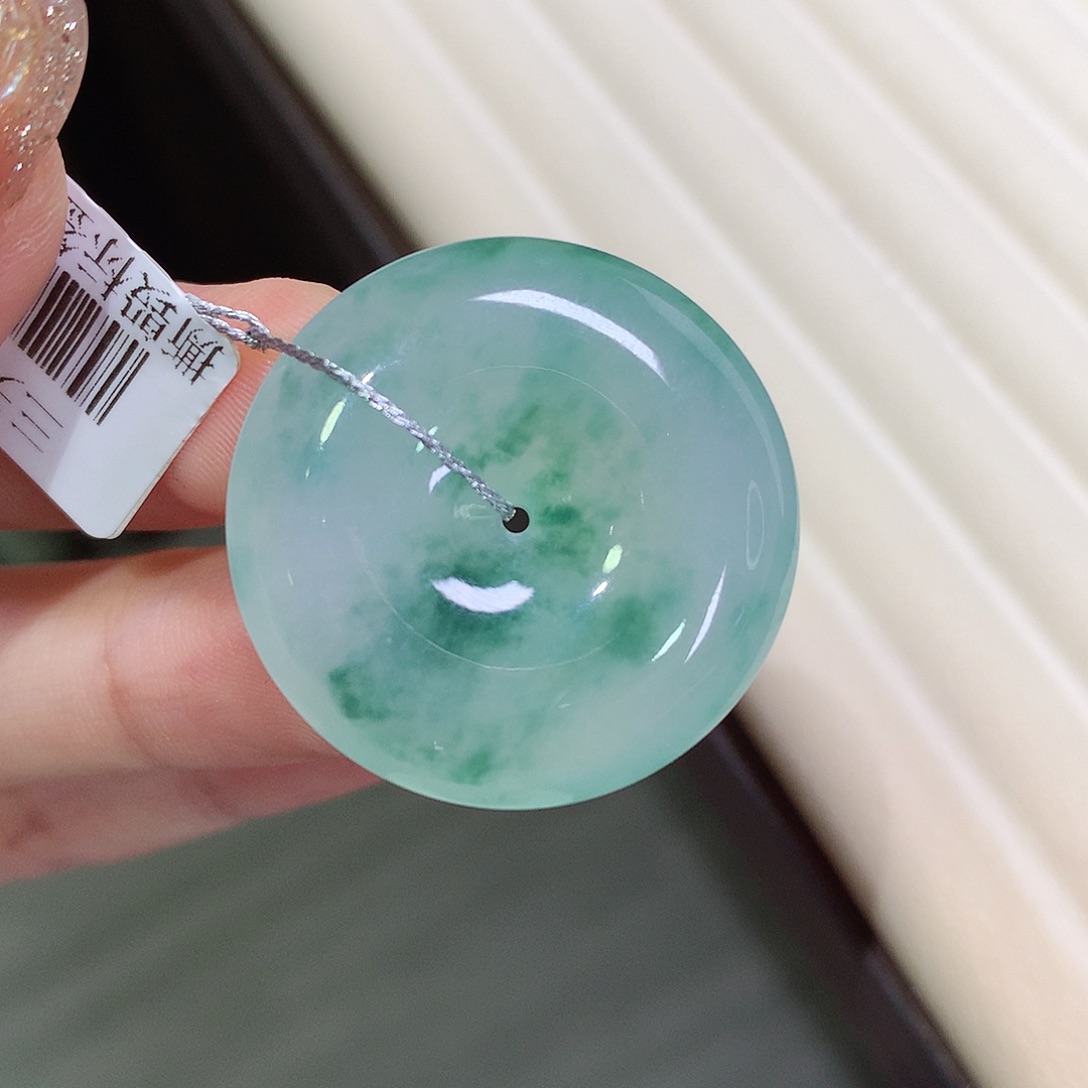 翡翠未镶嵌颈饰厚