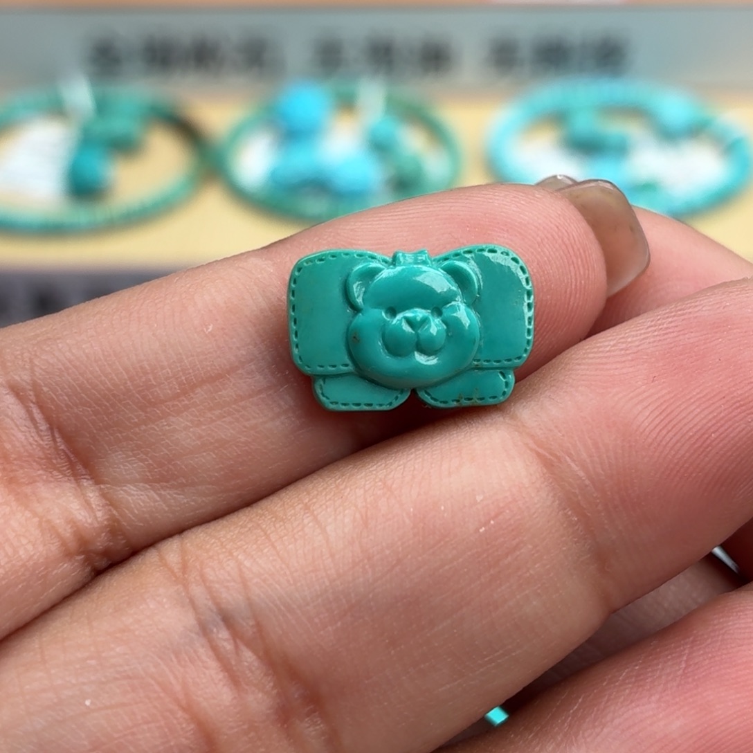 绿松石未镶嵌珠宝奇石