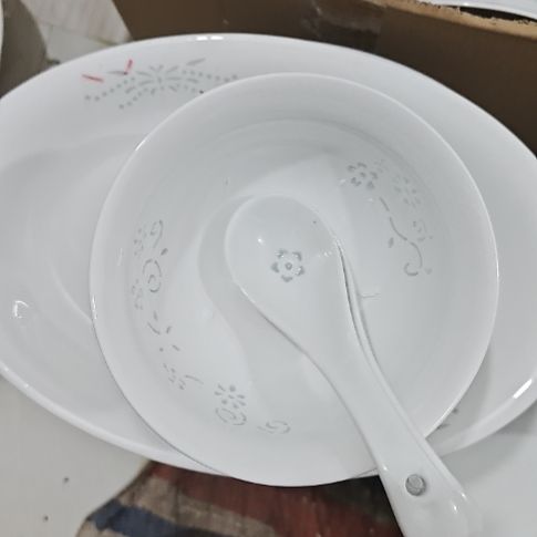 瓷玲珑白色6寸面碗2个5寸吃饭碗4个小勺4个微瑕疵