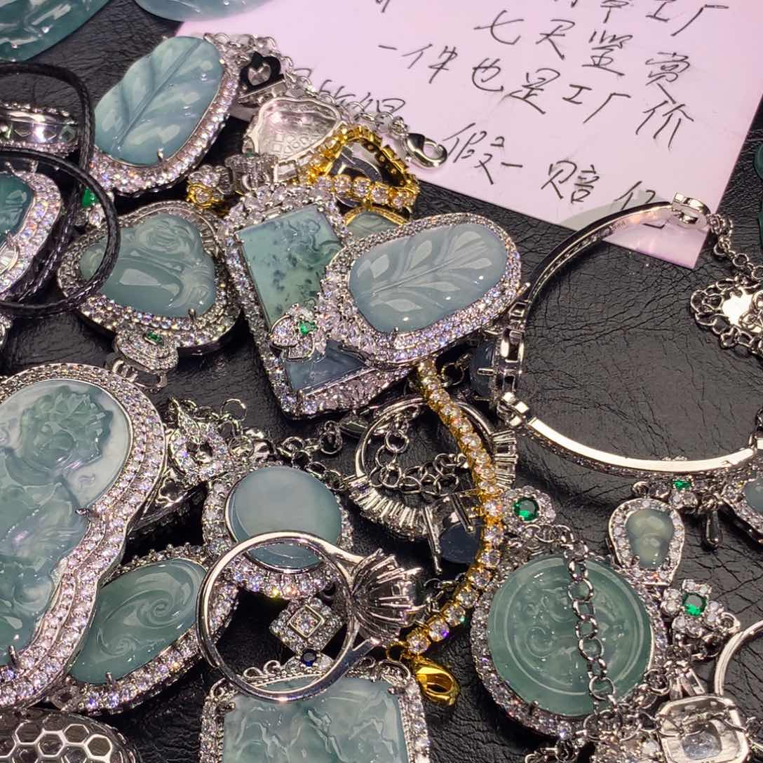 翡翠颈饰未镶嵌?***分佛公