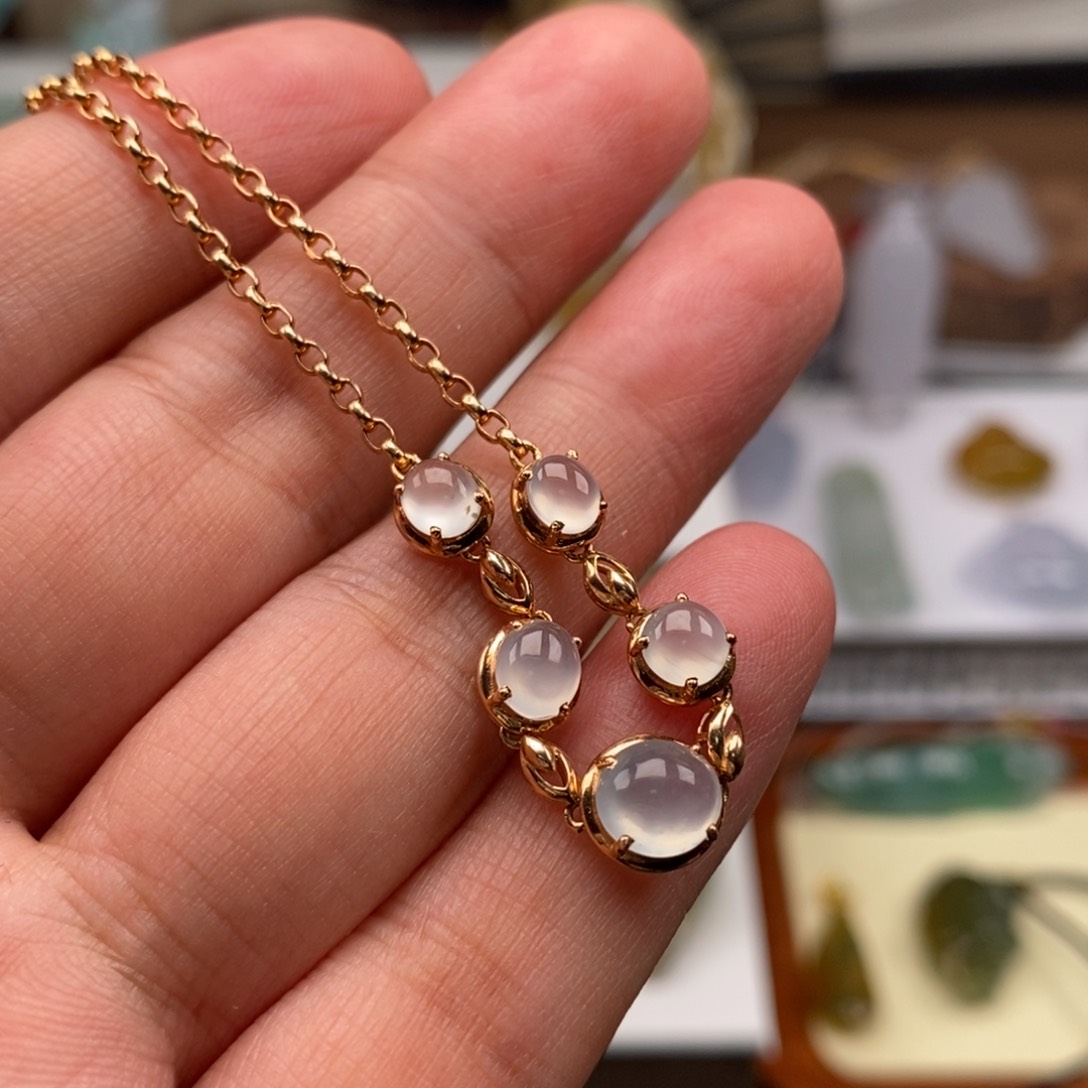 翡翠颈饰18K金镶嵌缅甸天然翡翠金镶手链