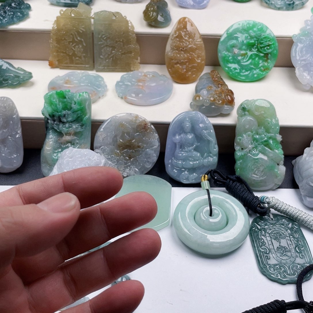 颈饰未镶嵌翡翠天然缅甸翡翠佛公