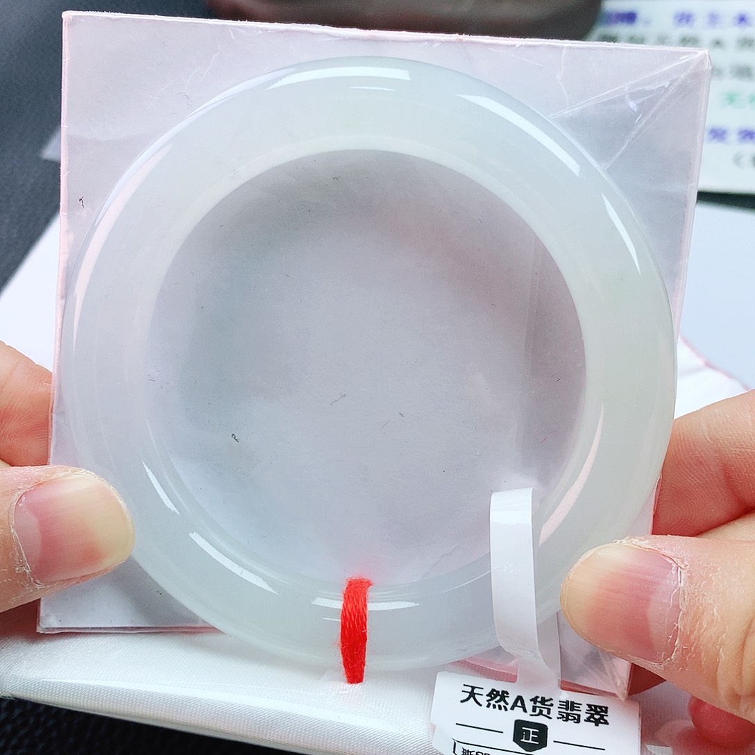 翡翠手镯未镶嵌56胖