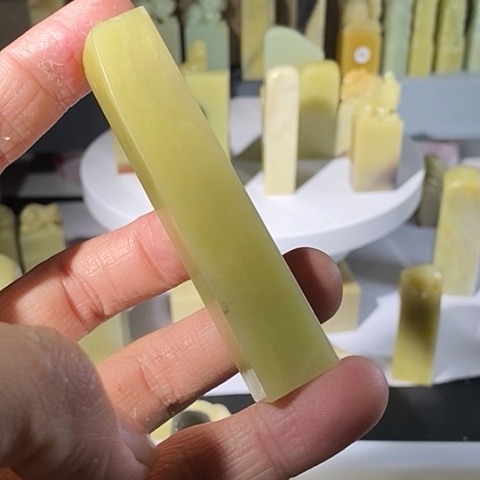 青田石哆**梦青田石青田