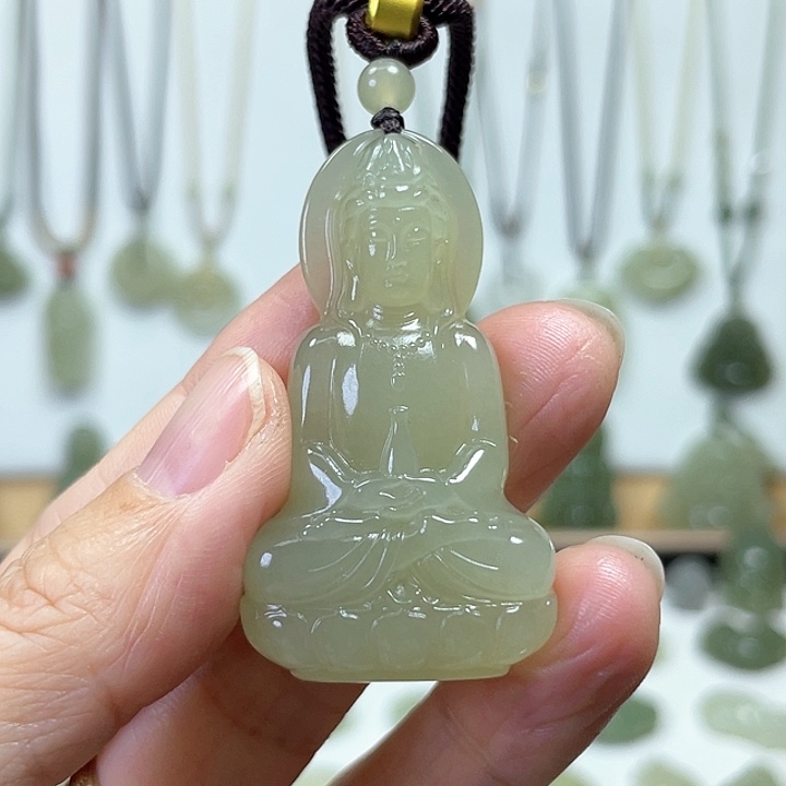 和田玉颈饰未镶嵌粉****妹