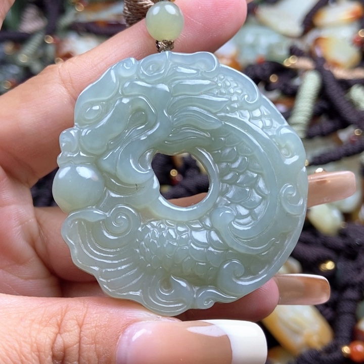 和田玉颈饰未镶嵌