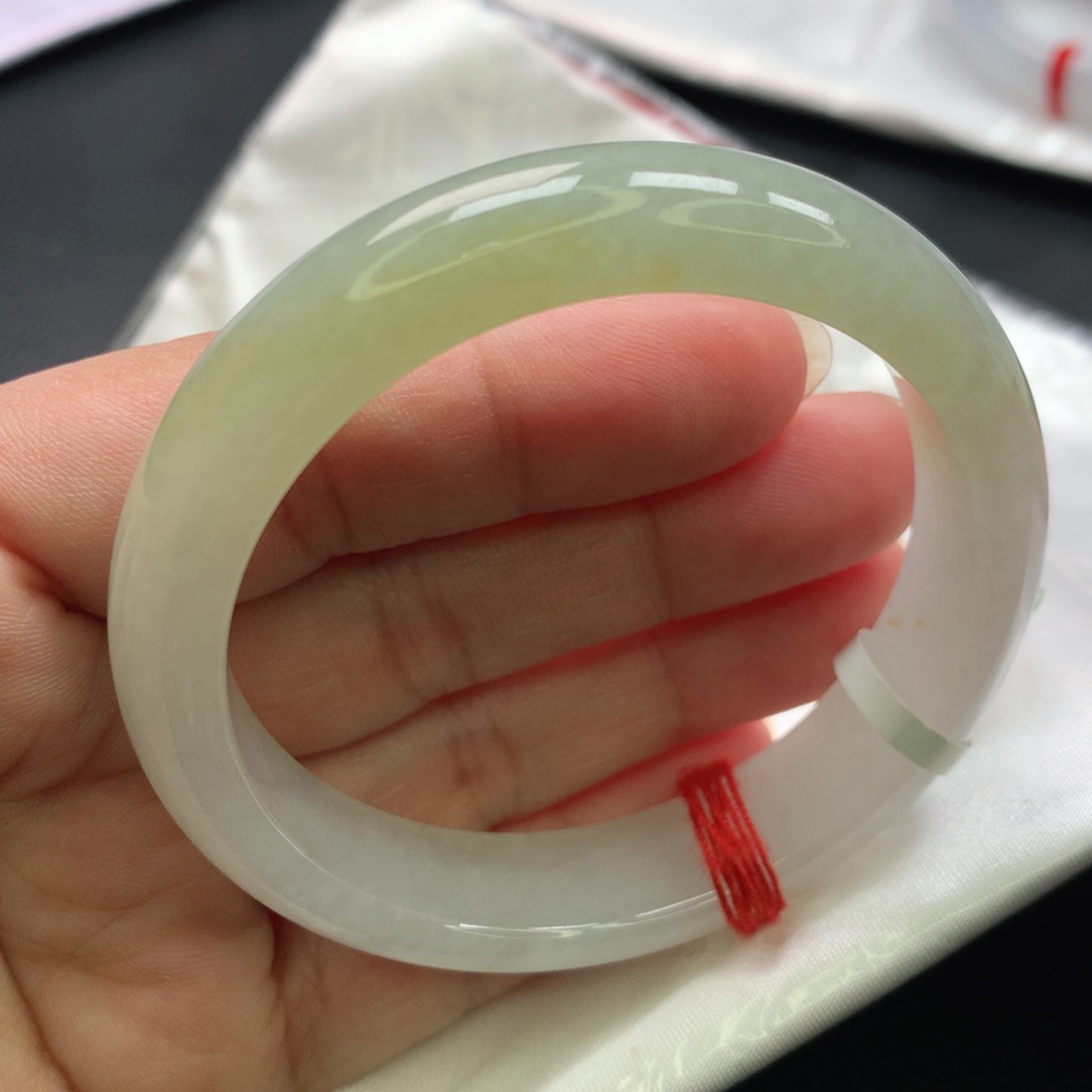 翡翠手镯未镶嵌缅甸52.53