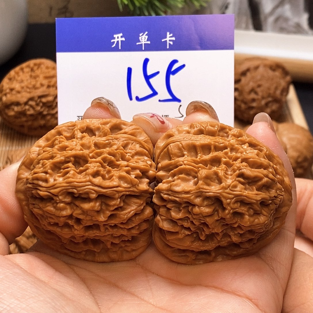 桃核吊坠南疆石45无刀痕s