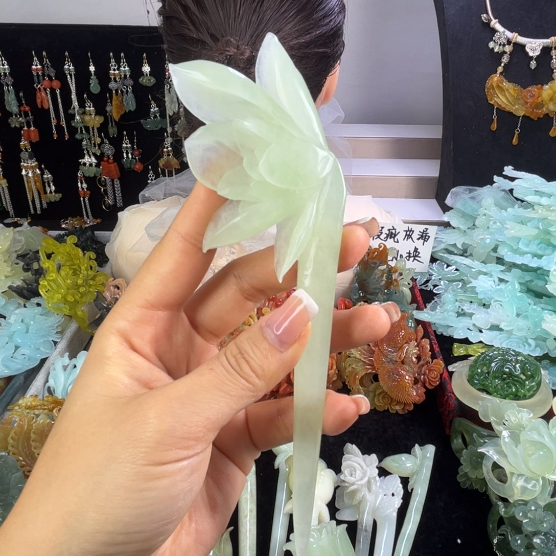 未镶嵌岫玉发饰瑕疵