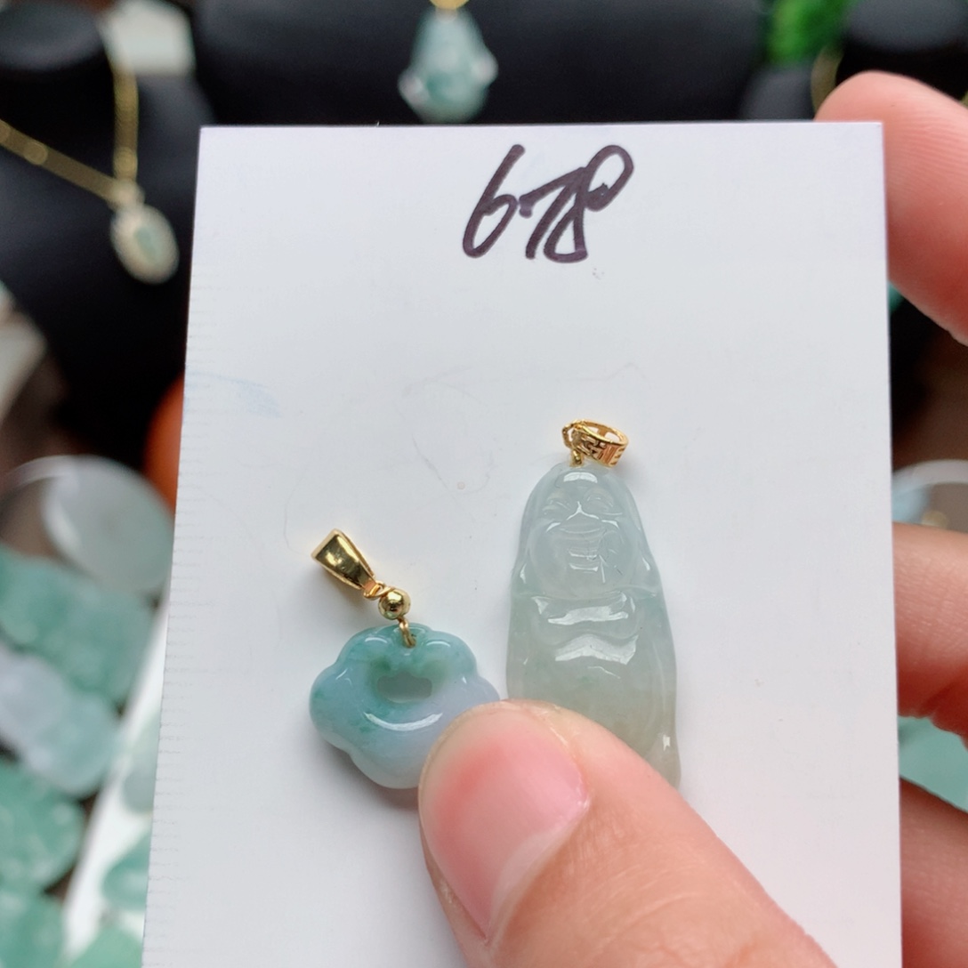 翡翠颈饰合金吊坠