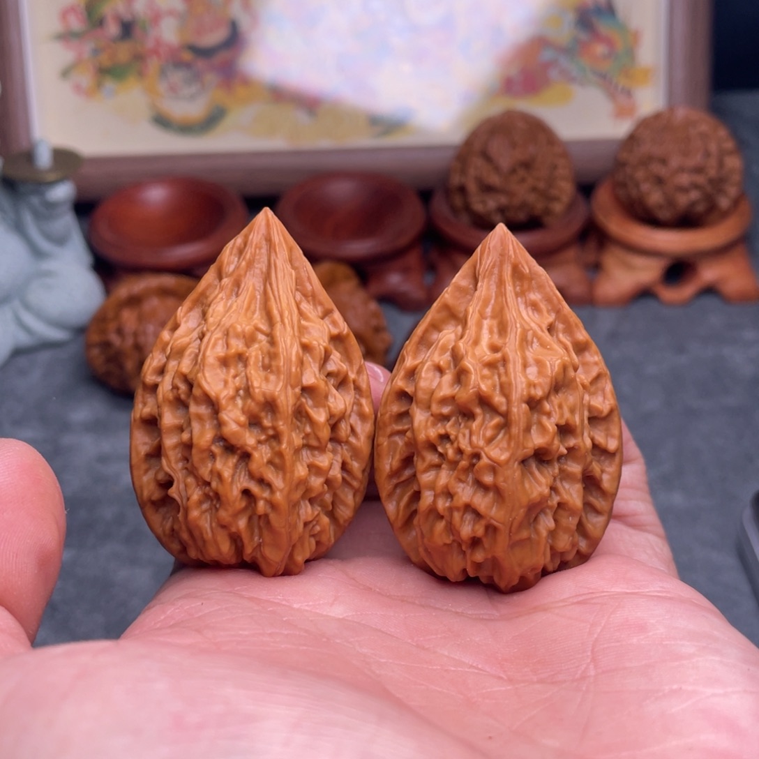 文玩核桃吊坠35边52高红缨枪