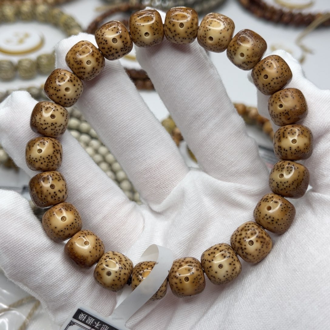 星月菩提吊坠11/10金花虎皮大眼睛留白