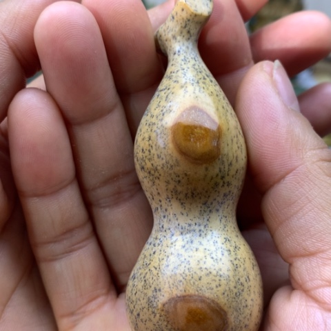 【闪购商品】未镶嵌岫岩河磨玉（透闪石质玉）把件