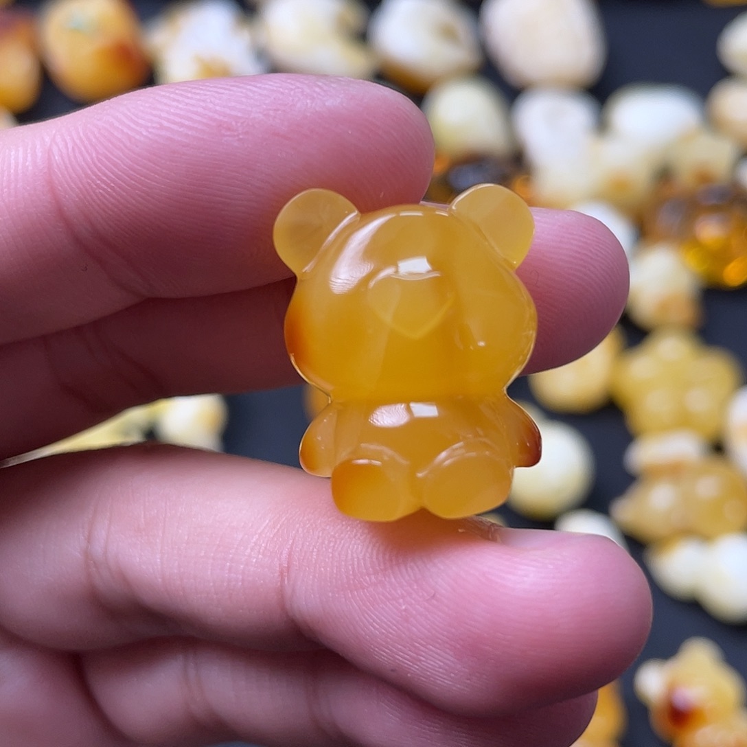 琥珀珠宝奇石未镶嵌