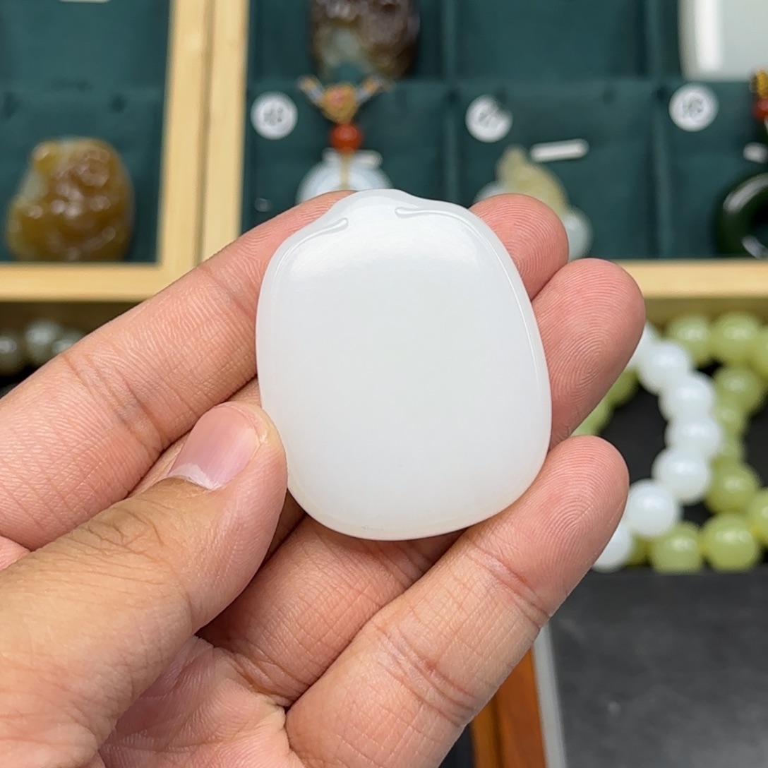 和田玉未镶嵌挂件