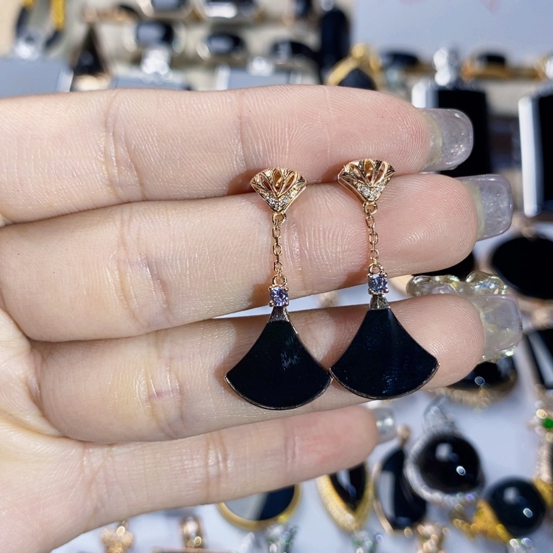 定制翡翠18K金镶嵌墨翠小裙子耳钉