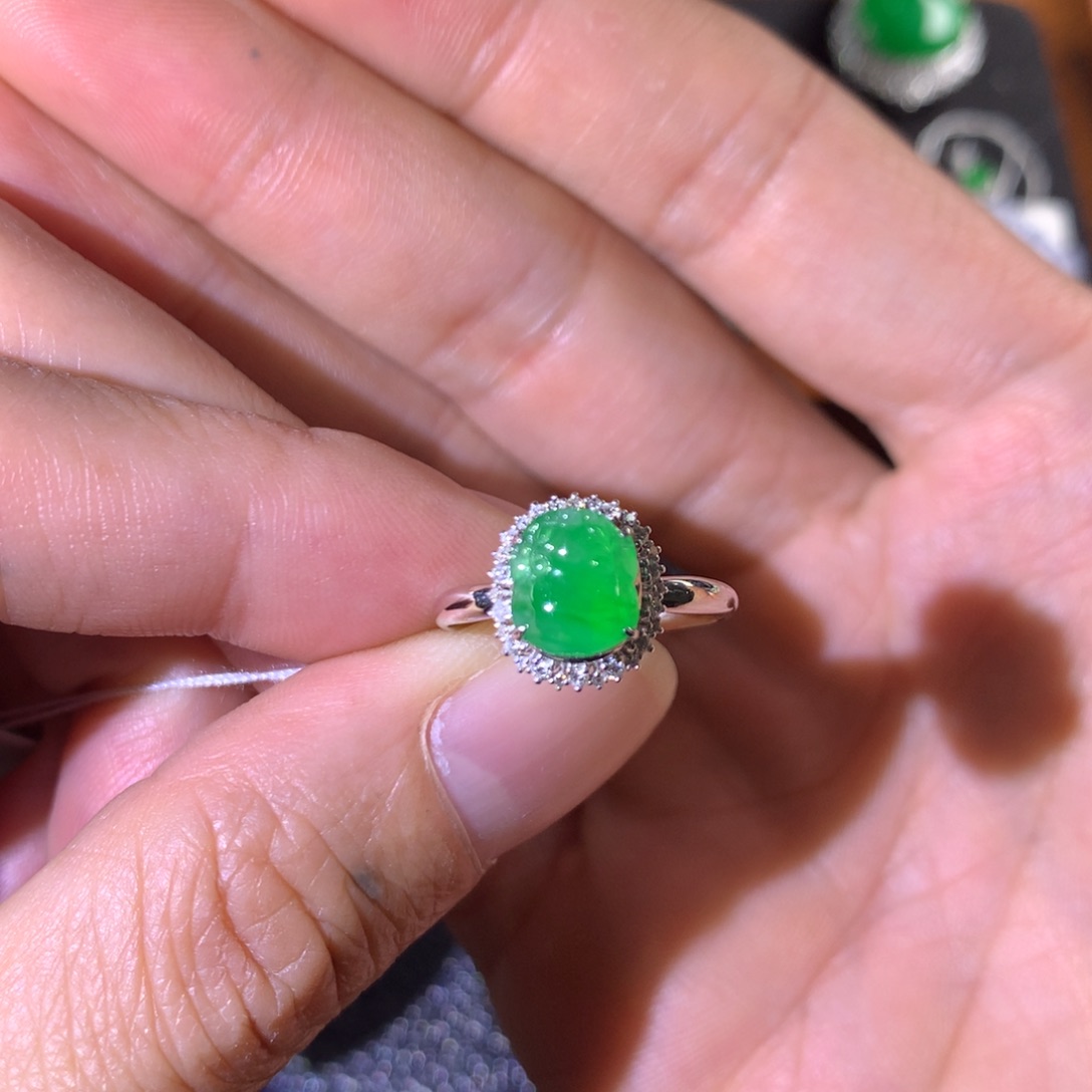 翡翠18K金镶嵌戒指翡翠